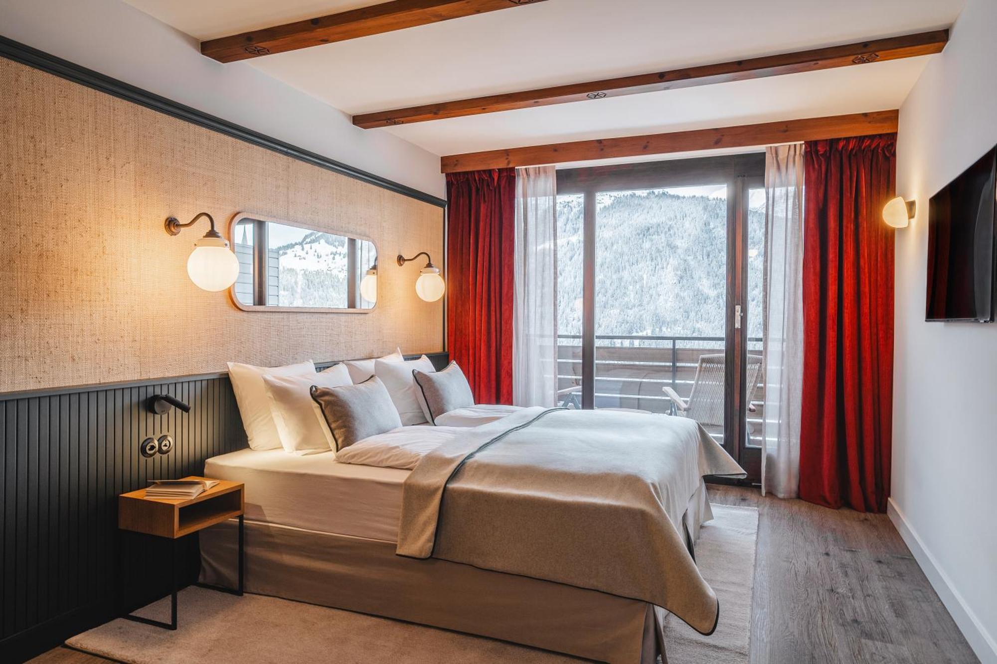 Braunbaer & - Former Alpine Sunstar Wengen